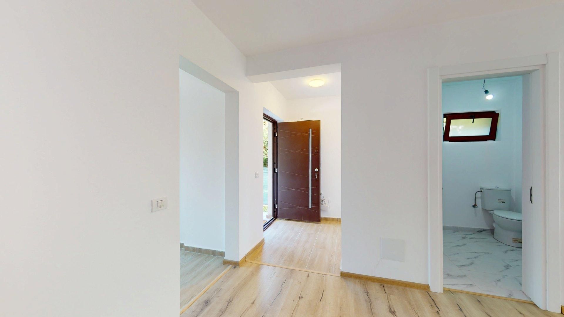 Casa Duplex cu 3 dorm.+ Dressing + Panouri Solare! Cu 2 intrari! - Poză 3