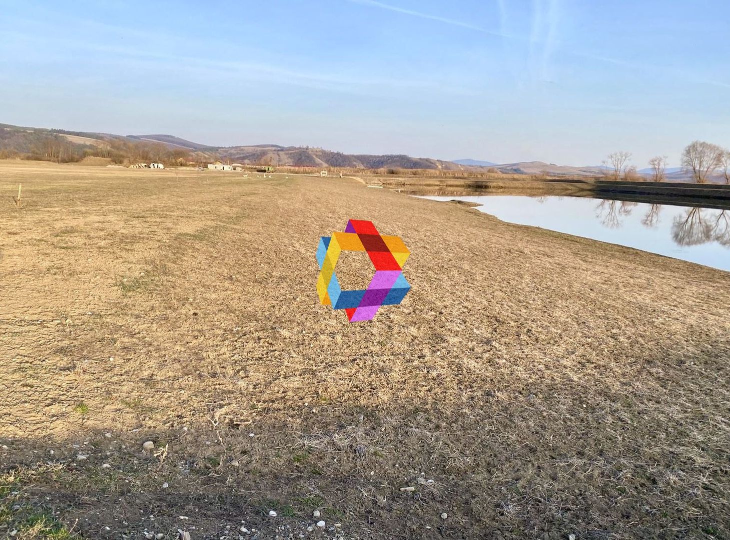 Teren 11 ha cu heleșteu 3 ha - Poză 3