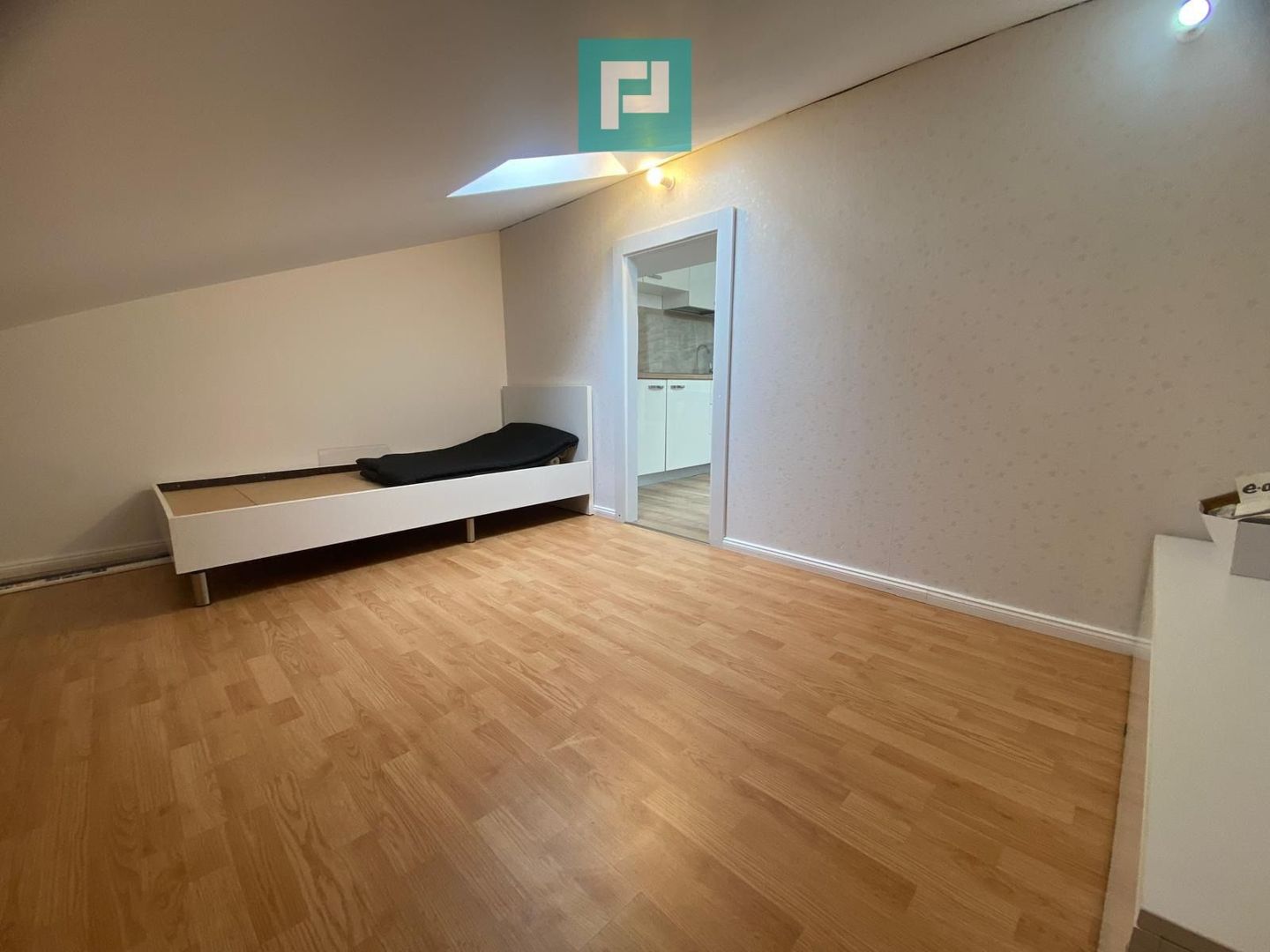Apartament cu 3 camere moderne în Dumbrăvița - Poză 5