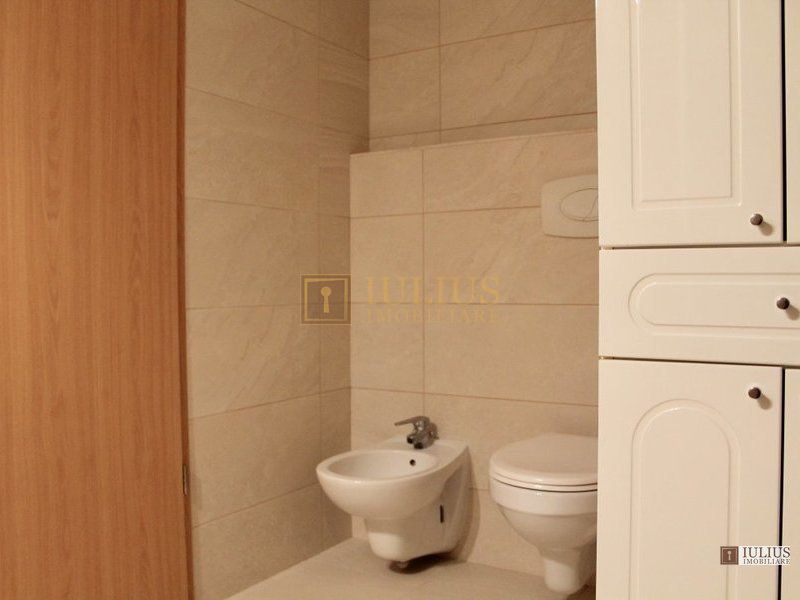 Aradului; parcare privata, include Ctr. A.F.P - Poză 18