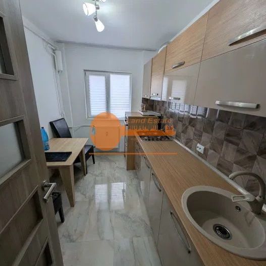 2 camere Stefan Cel MAre ( bloc reabilitat ) - Poză 5