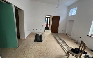 IMOBIL MIXT | ROSETTI | 500 MP | RENOVAT | 2 CORPURI + SUBSOL + CURTI INTERIOARE - Poză 6