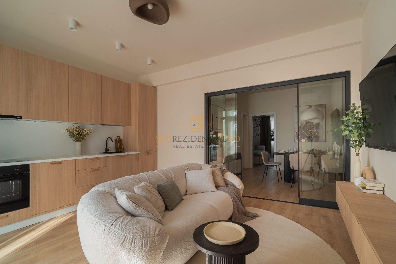 Apartament cu 5 camere, 100 mp, Armeneasca-Piata Rosetti, Comision 0 - Poză 2