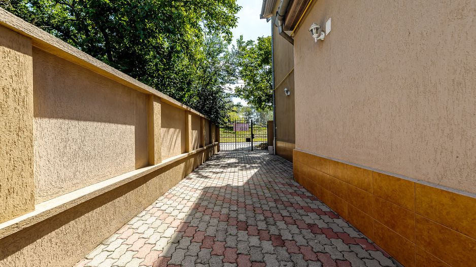Proprietate rară pe Malul Mureșului confort, intimitate și spațiu - Poză 17