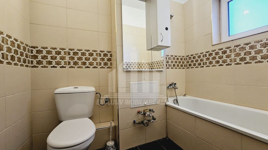 Apartament cu 3 camere decomandate, Cetate - Poză 7
