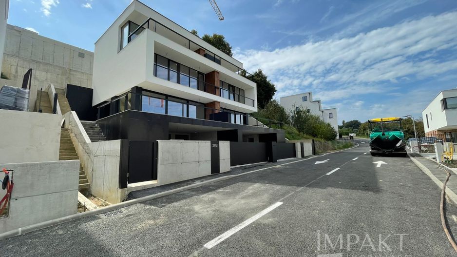 Duplex 4 camere cu panorama superba in cartierul Europa - Poză 2