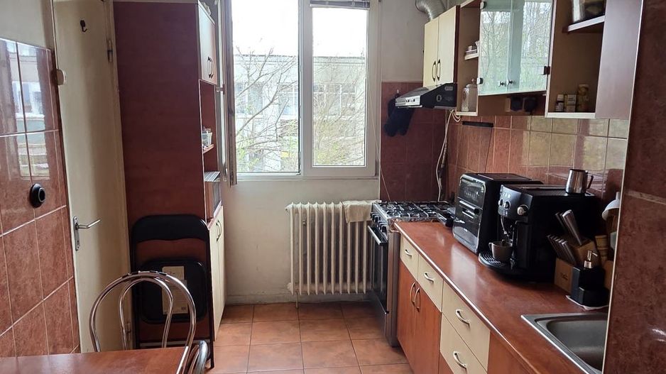 Apartament superb cu trei camere, Piata Sudului, 125.000€ negociabil - Poză 6