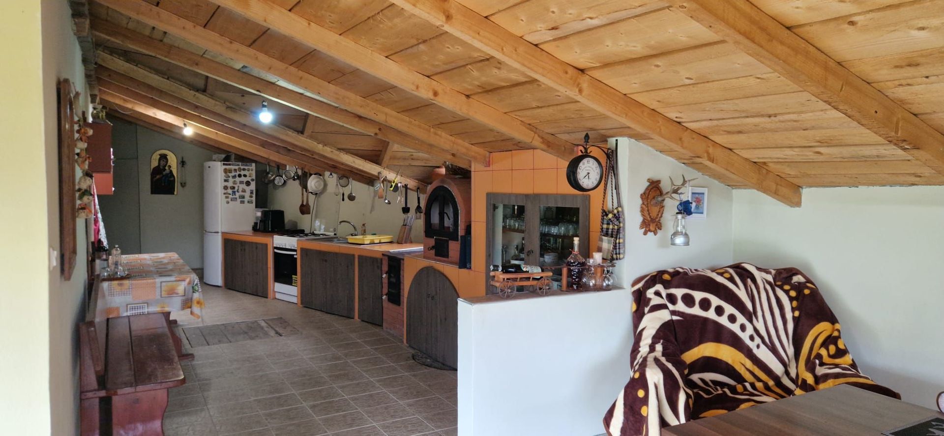 Casa si teren potential turistic Slatioara-Suceava - Poză 5