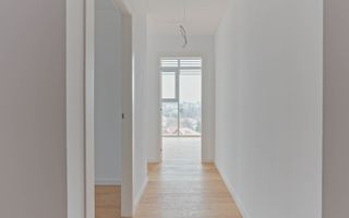 Luxury 2-Bedroom Apartment | Large Terrace | Parking | Prime Location ⭐ - Poză 2