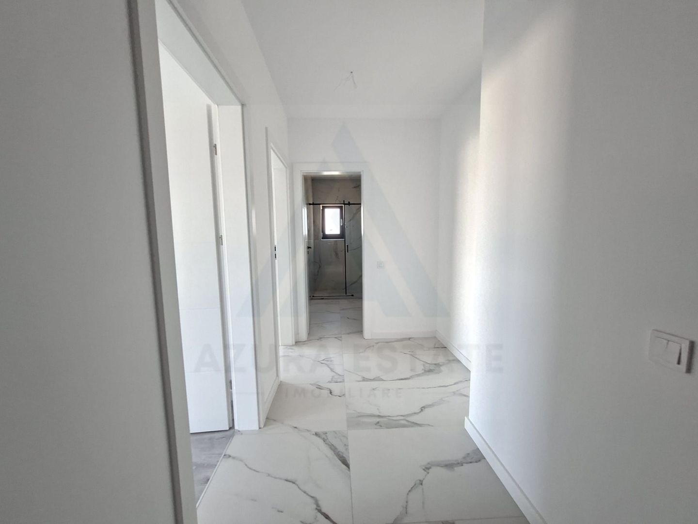 Apartament la cheie 3 camere balcon 7 mp boxa si parcare pe Dna Stanca - Poză 5