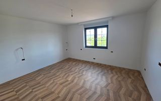 Casă nouă, impozantă,  6 camere, 1346 mp teren, Bărăbanț - Poză 23
