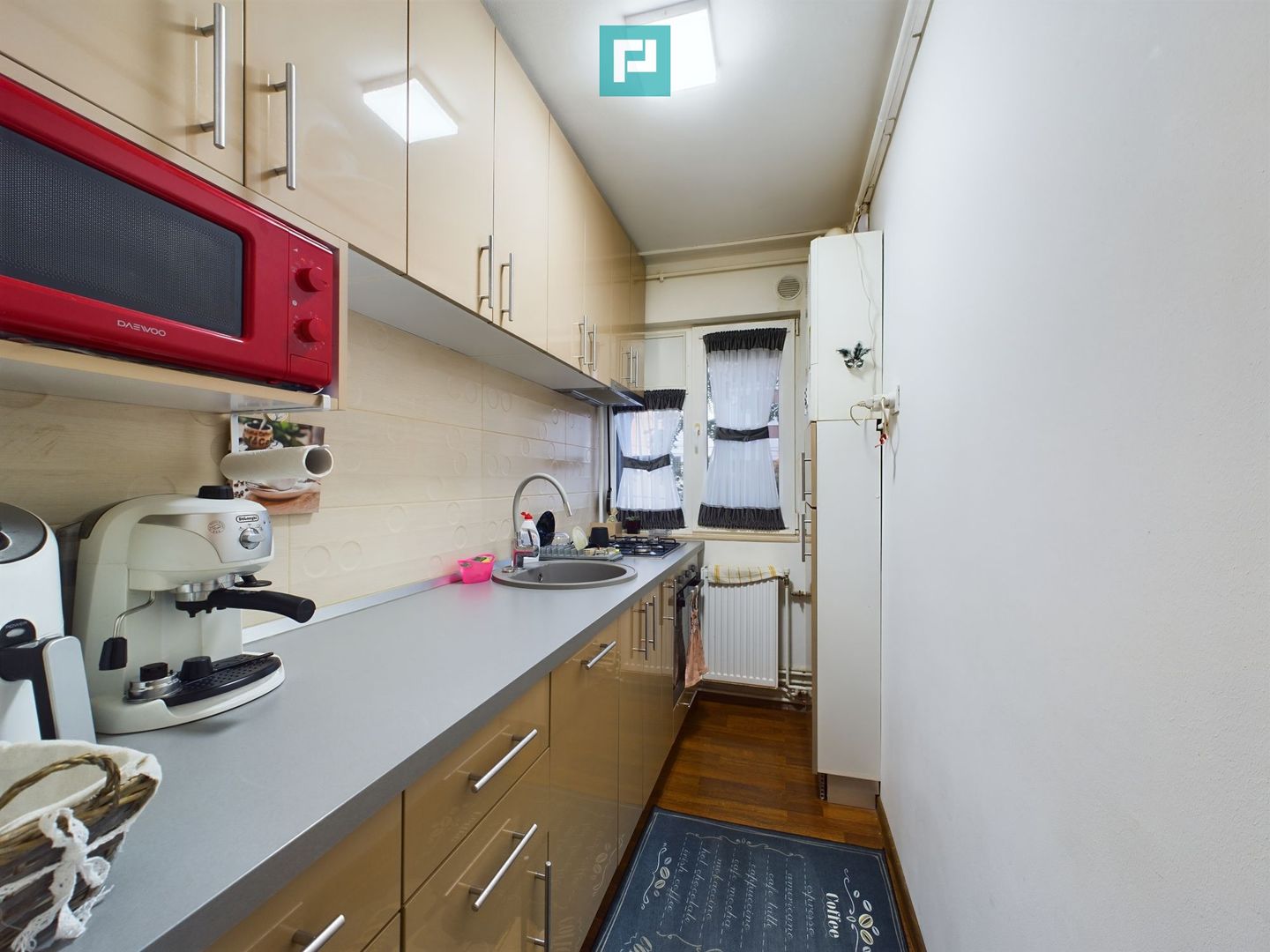 Apartament cu 4 camere în zona Şagului - Poză 13