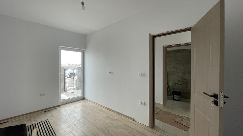 Duplex 4 camere - aproape de drumul principal - Mosnita Noua - Poză 5