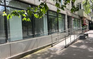 Spatiu comercial stradal