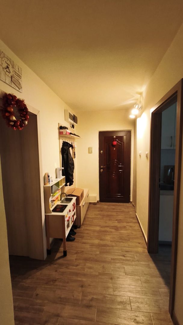ETAJ 2, ZONA STEAUA , APARTAMENT 4 CAMERE - Poză 2