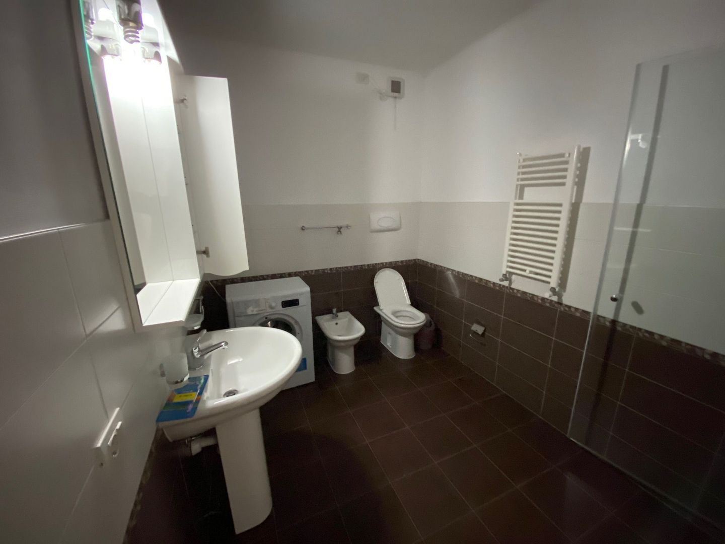 Apartament cu 3 camere   în zona Ultracentral - Poză 9