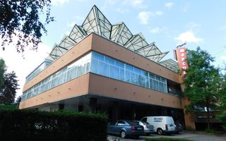 Restaurant cu terasă de închiriat, în Complex Comercial Mercur - Poză 10