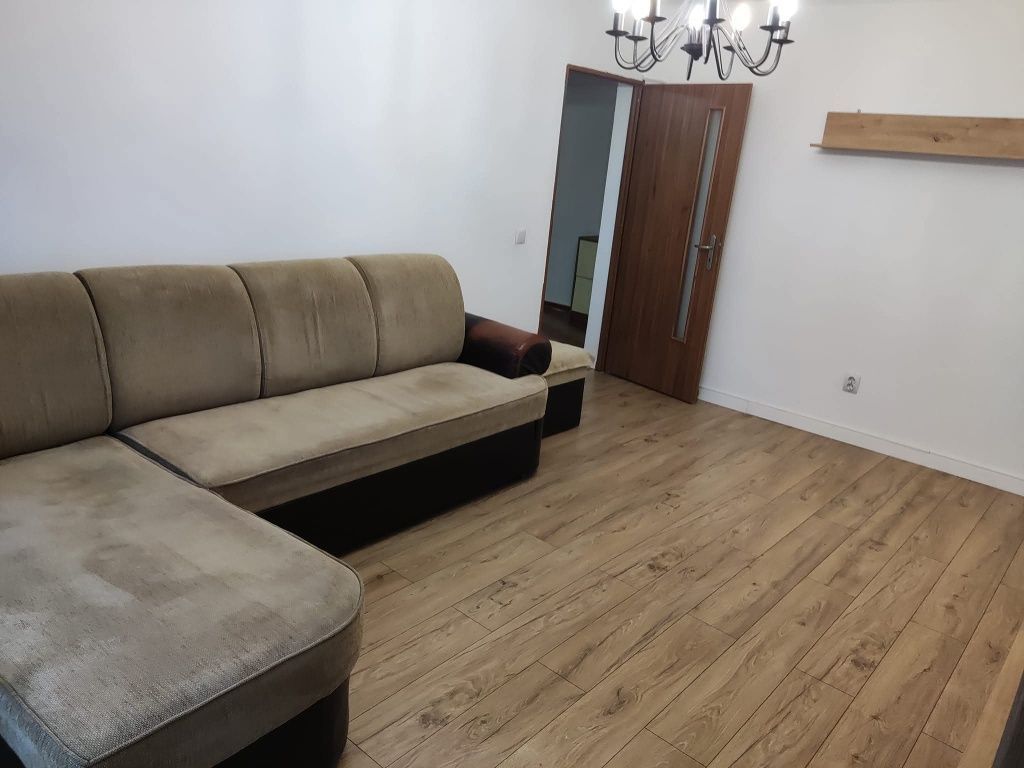 Închiriez apartament  3 camere  cu centrala proprie - Poză 4