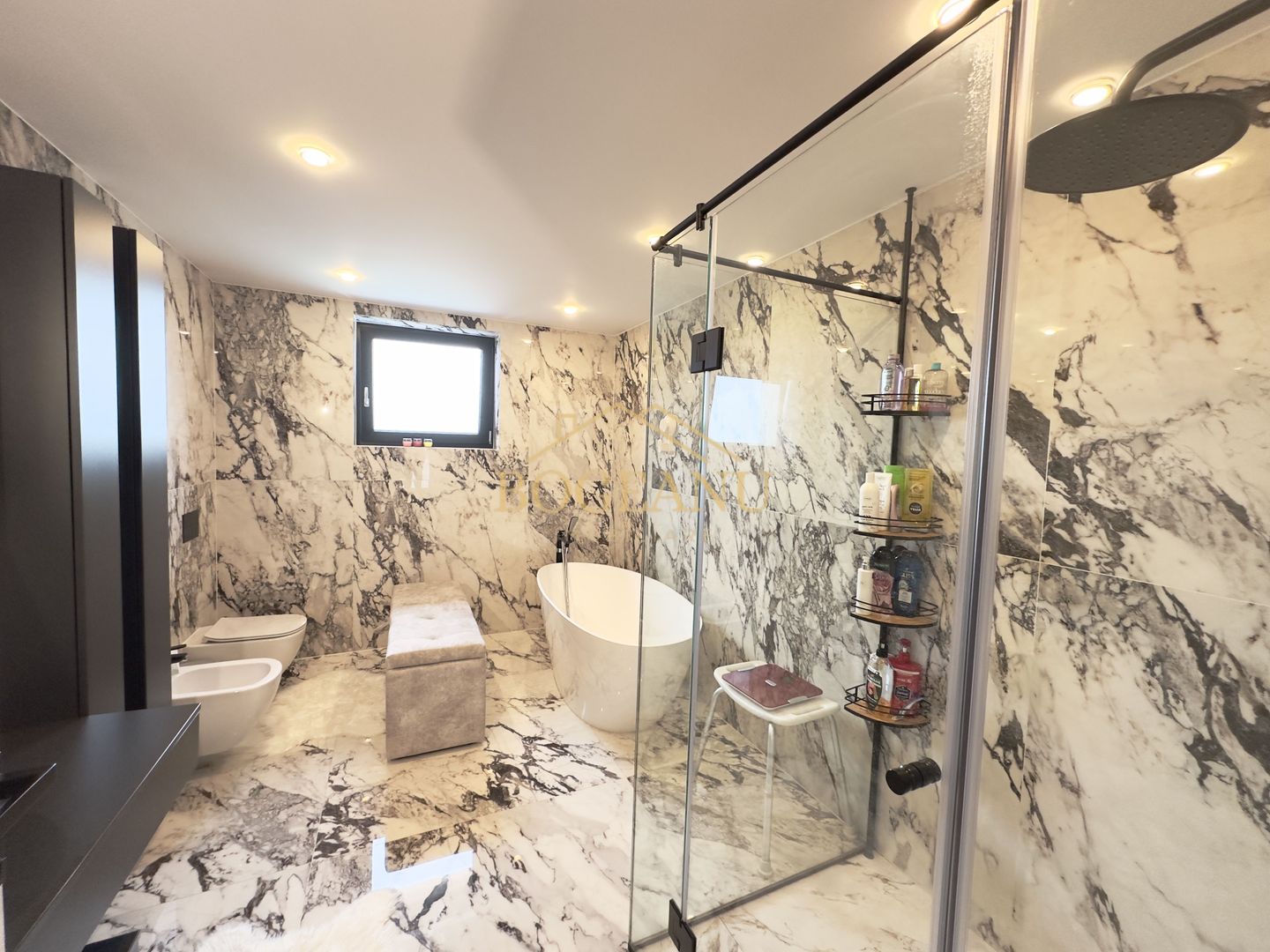 BG03-Vila de Lux 7 camere,Piscina-COMISION 0% - Poză 40