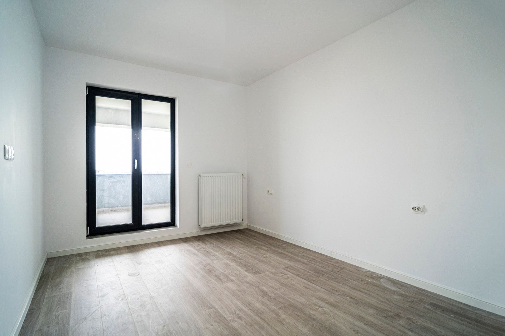 Bloc Nou Finalizat | 77 mp | terasa 20 mp| Metrou Pacii / Preciziei | Militari - Poză 3