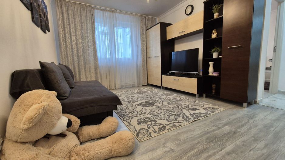 Apartament cu 2 camere - str. Luica - Poză 1