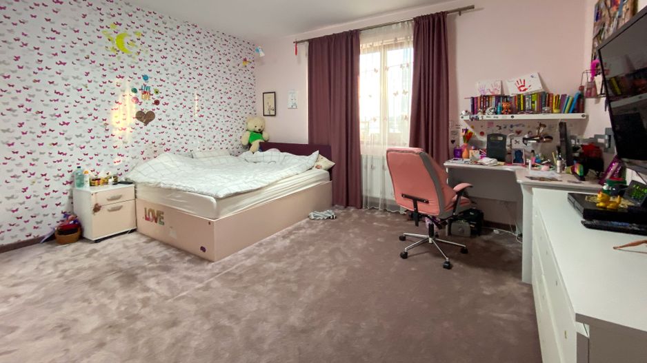 Descoperă Eleganța și Rafinamentul: Vila de Vis pe un lot generos - Poză 23