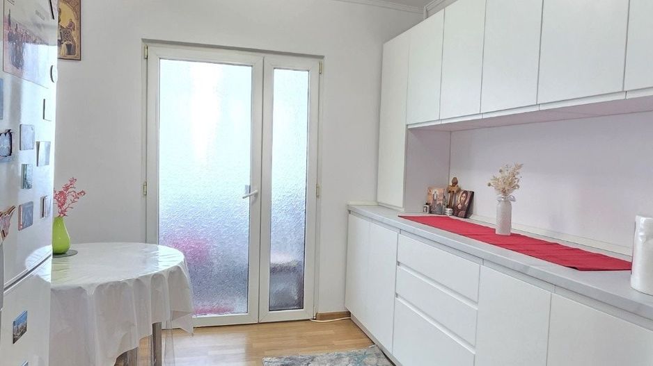 Apartament cu 2 camere, etaj 3, mobilat și utilat, zona TRAIAN - Crucea Gării; - Poză 2