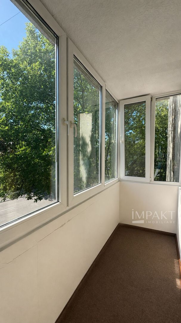 Apartament cu 2 camere decomandat etaj 1/4 Intre Lacuri - Poză 3