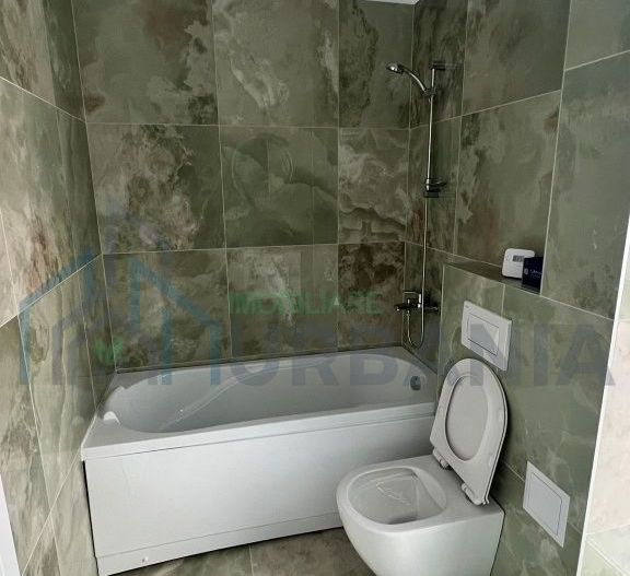 Apartament 2 camere, decomandat, în complex rezidențial Rediu, cu loc de parcare - Poză 4