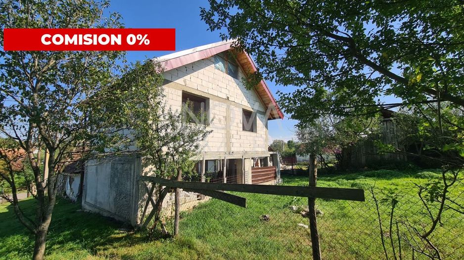 Casa individuala - 684 mp teren, Marpod - Poză 1