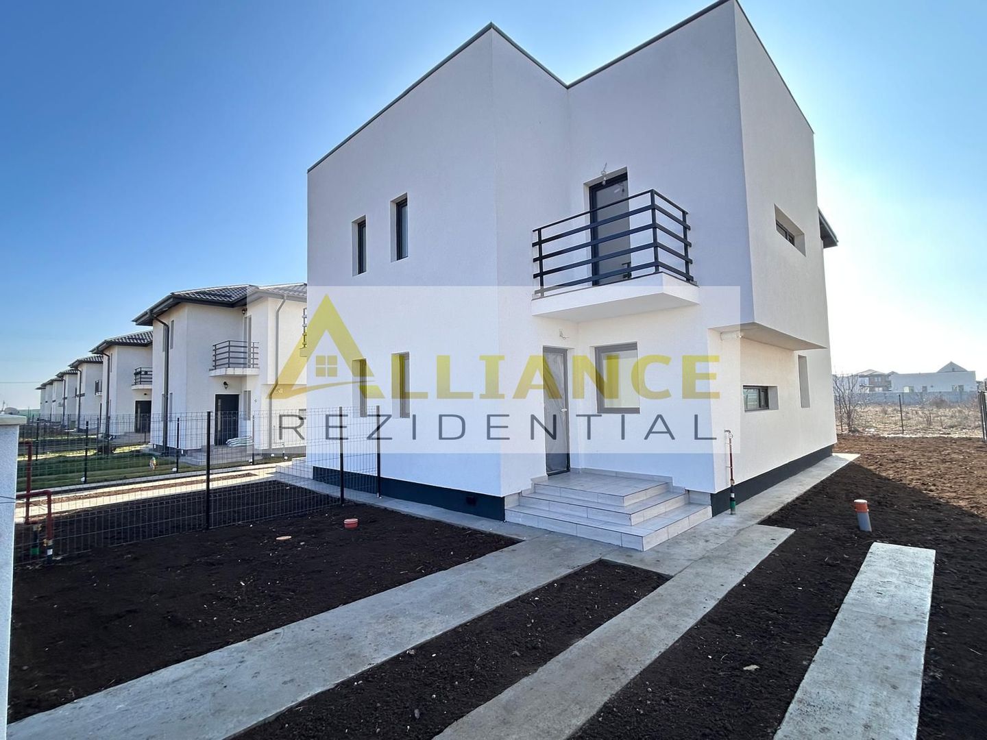 Vila tip duplex | P+1E+Pod | 3 camere | 2 bai - Poză 3