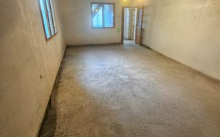 Exclusivitate! Casă cu teren generos în Sat Olteni, Com.Teișani - Poză 32