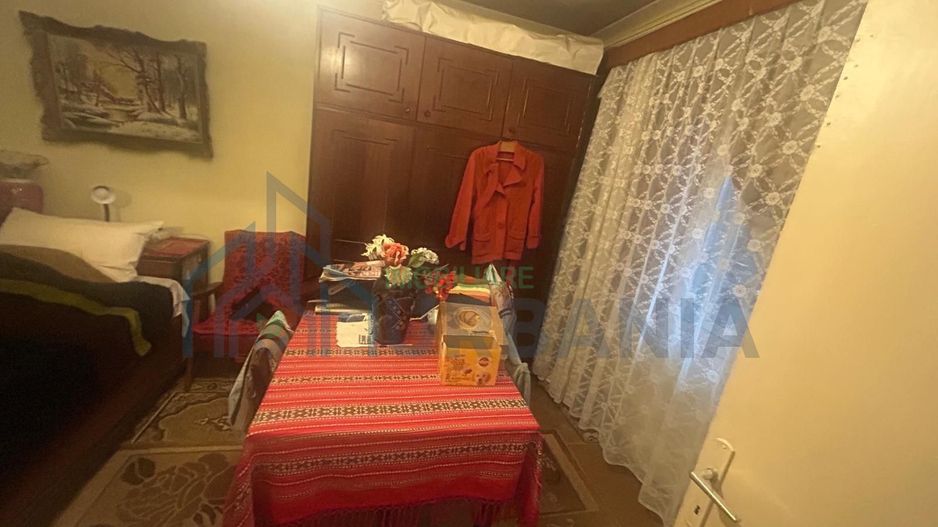 Vand Apartament in Tudor - Poză 1