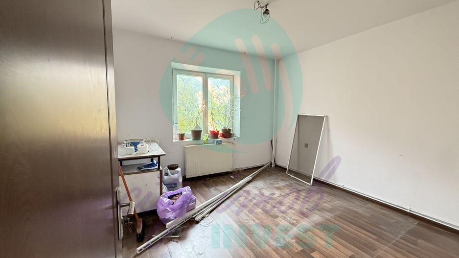 3 camere cu CENTRALA PROPRIE etajul 1 - Poză 1