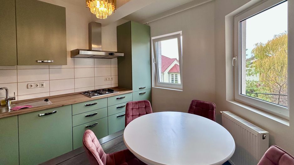 Apartament cu 3 camere de vânzare în Dumbravita - Poză 8