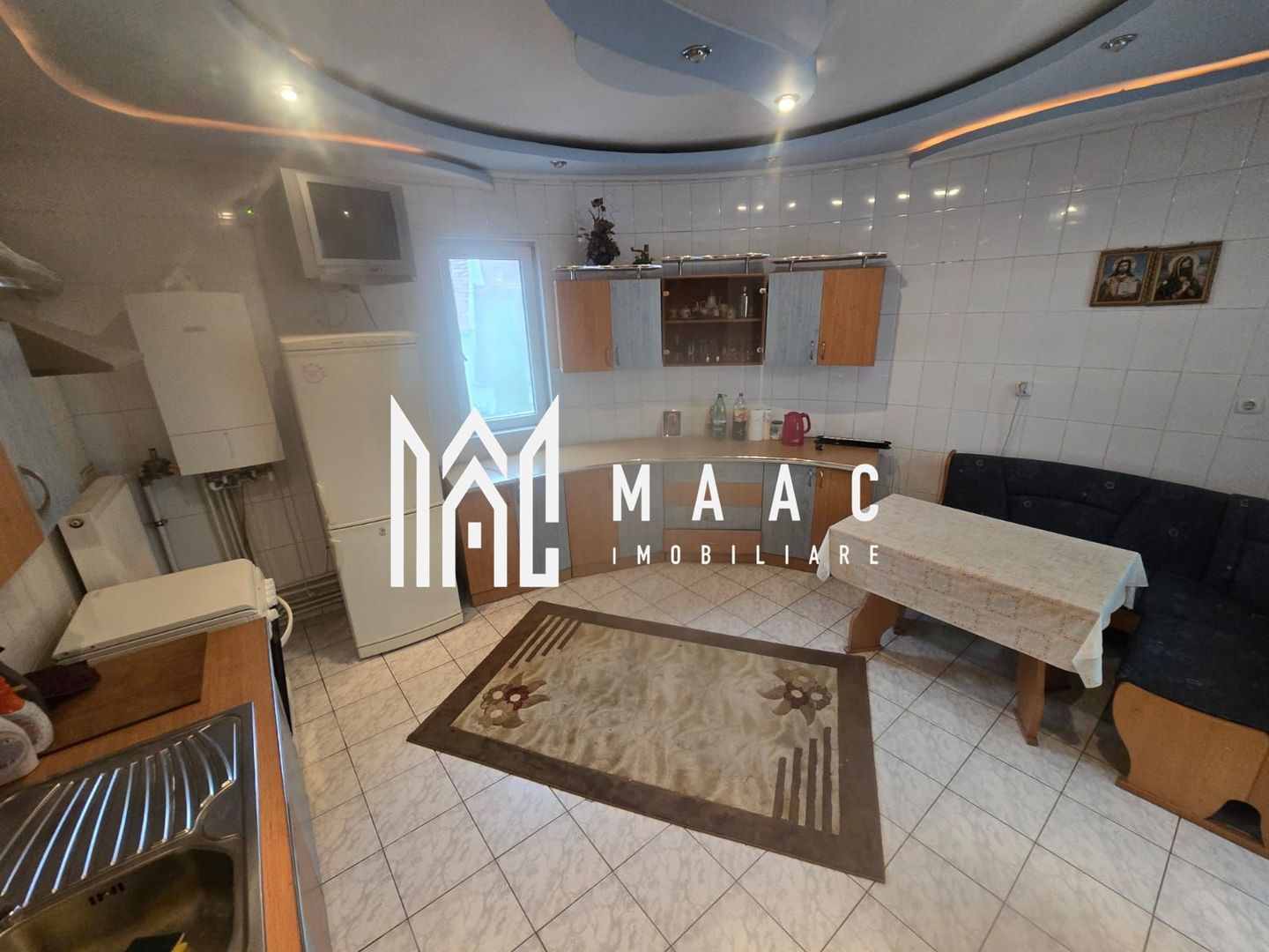 Casa de vanzare 2 apartamente separate garaj si curte zona piata Cluj - Poză 11