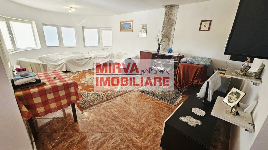 Casă 5 camere + teren generos 1700 mp – Ariceștii Rahtivani - Poză 14