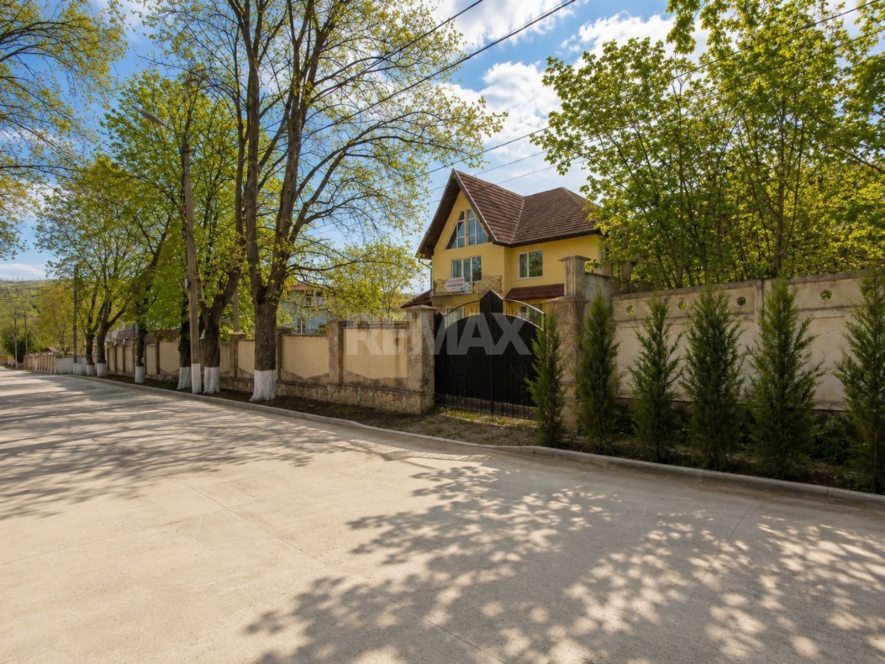 Cojușna - Casă 6 Dormitoare + Living | 259 m² | teren 10,81 ari | 249.000 € - Poză 19