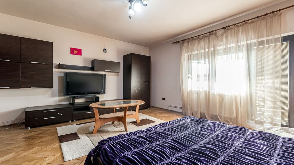 VANDUT! Vilă cu 4 apartamente aproape de centrul Timișoarei - Poză 8