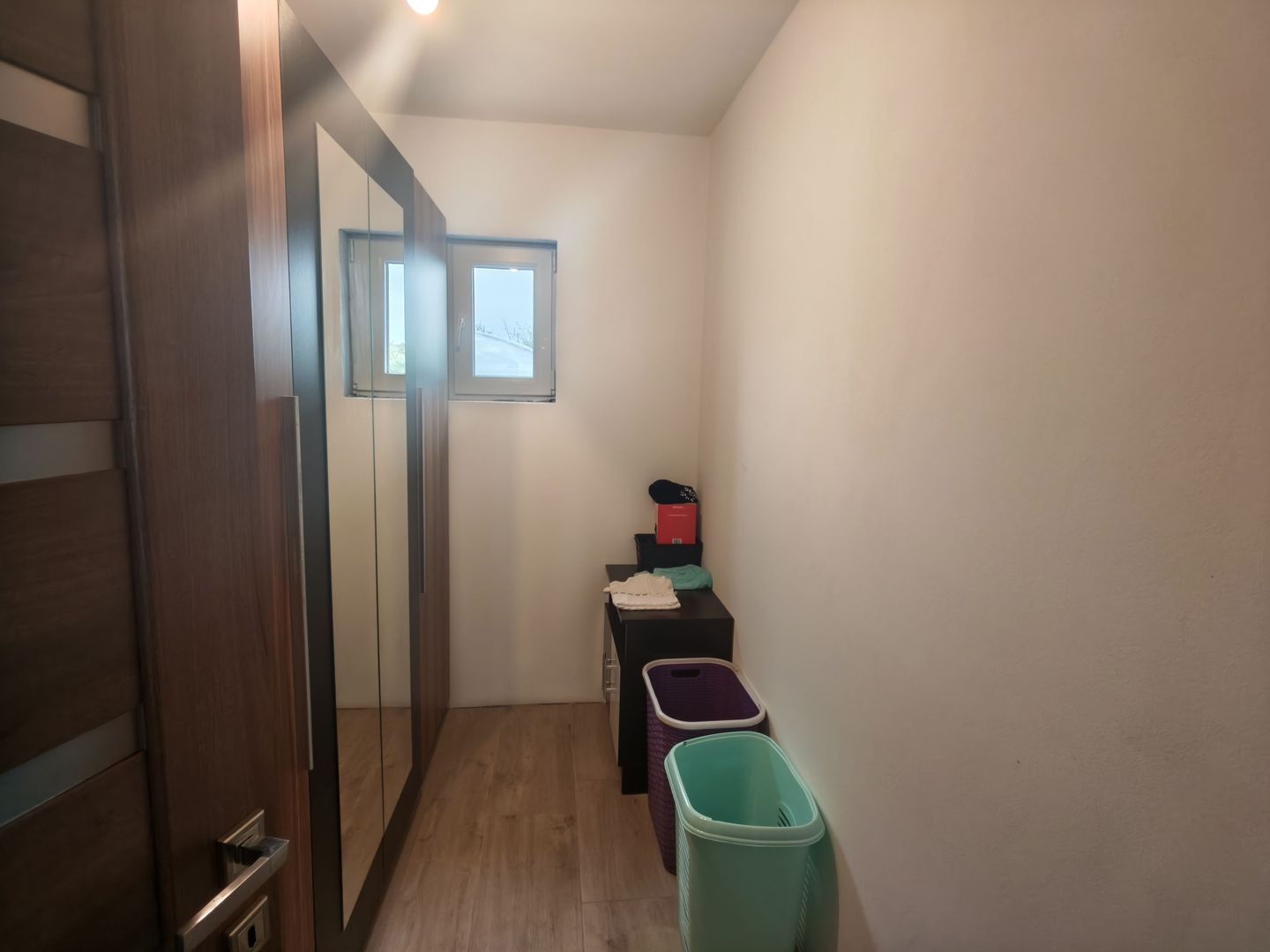 Individuala Parter Becicherecu Mic,4 Camere,2Bai,Panouri Fotovoltaice - Poză 12