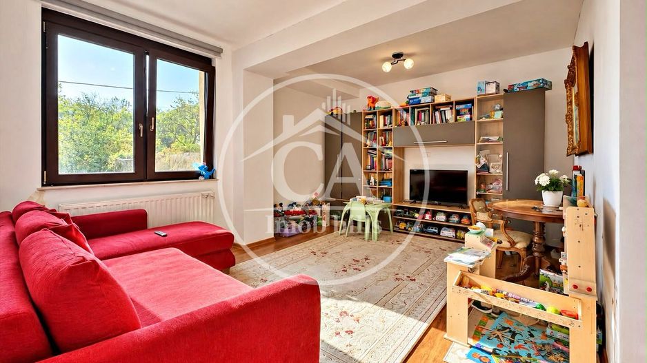 Casa de inchiriat cu 3 camere in zona Dealuri, Oradea. - Poză 1