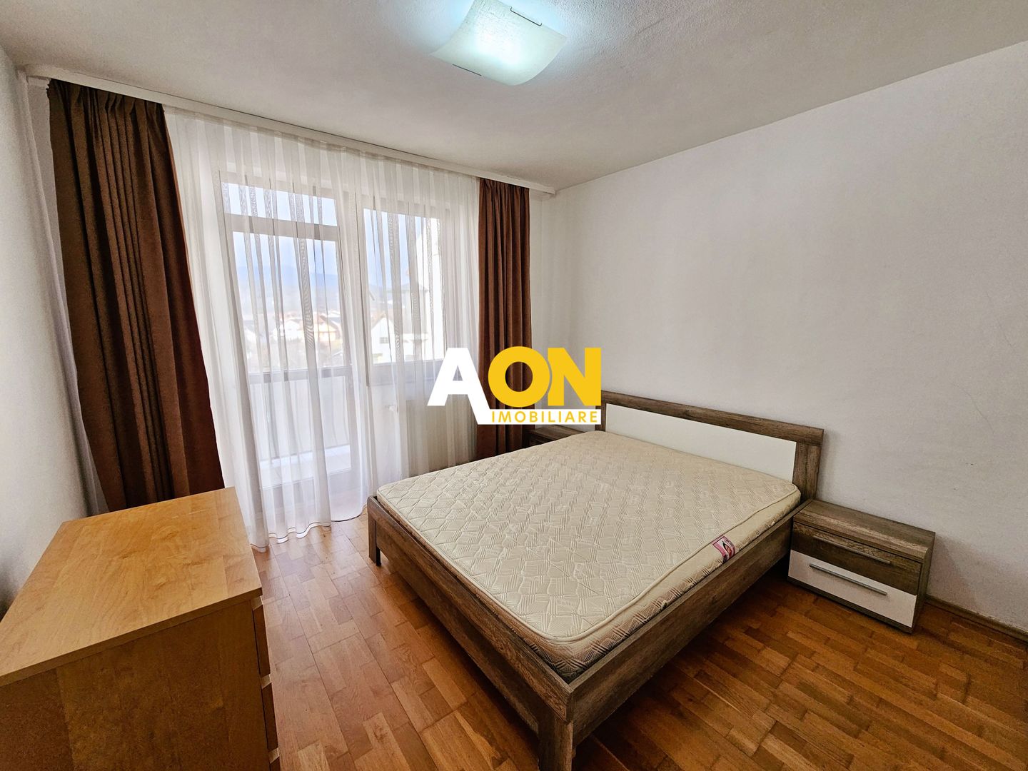 Apartament 4 camere, 3 bai, 137 mp utili, cu garaj, Cetate, zona Piata - Poză 10