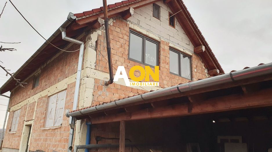 Casa semifinisata, D+P+M, 5 camere, 1750 mp teren, Sard, com. Ighiu - Poză 2