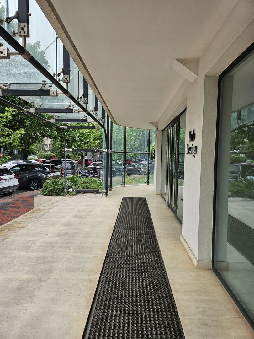 Spațiul deosebit pentru , showroom,  reprezentanță,  office - Poză 8