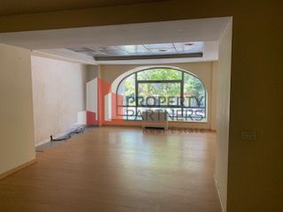 Spatiu comericial in cladire consolidata si renovata. - Poză 4