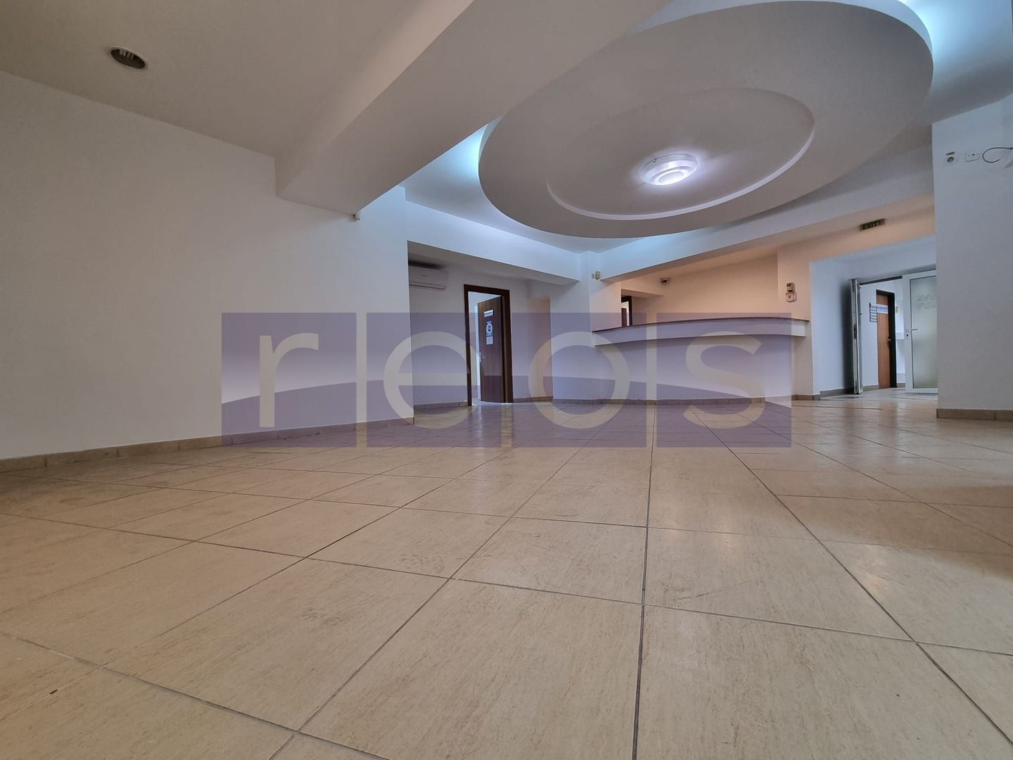 VANZARE SPATIU COMERCIAL | 30 CAMERE | ZONA UNIRII - Poză 3