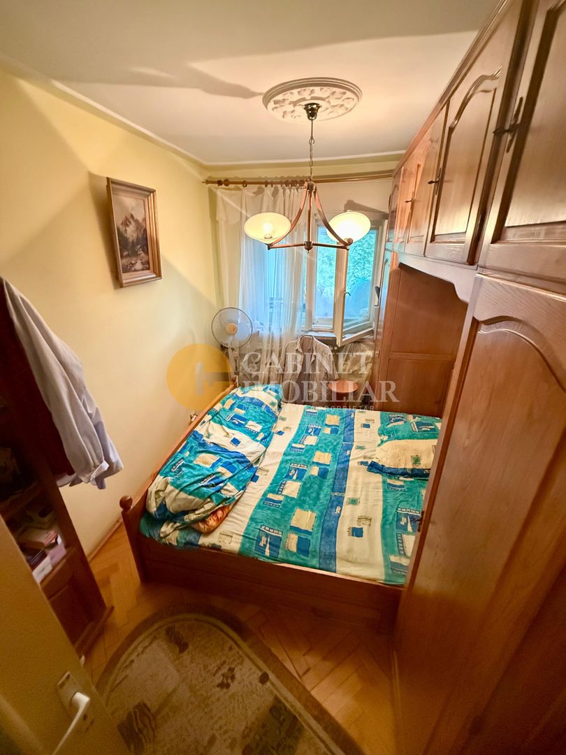 Apartament cu 3 Camere, 2 Bai - Etaj 3 - Zona Podu Ros - Poză 5
