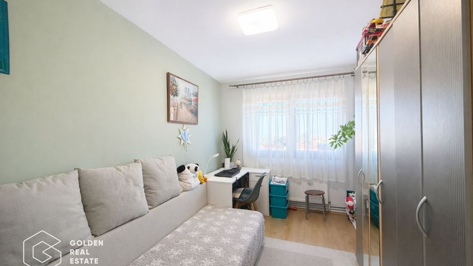 Apartament 5 camere decomandat, cu garaj si boxa, zona Vlaicu - Poză 9