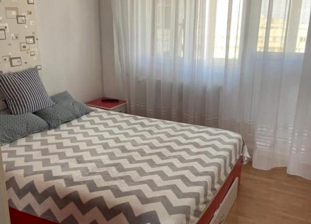 Vanzari Apartament 4 camere de vanzare Veteranilor - Poză 6