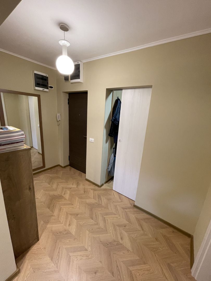 Piața Sf. Gheorghe | Decomandat | Renovat | Centrală proprie | Boxă 16 mp - Poză 6